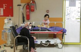 معاون وزیر بهداشت: دانش‌آموز بیمار را به مدرسه نفرستید